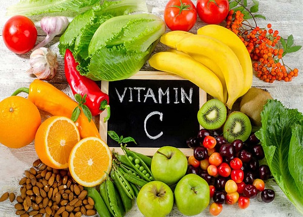 Thai phụ nên ăn nhiều thực phẩm chứa vitamin C để tăng cường hệ thống miễn dịch.