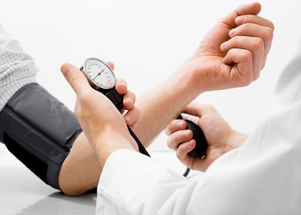 Khi nào gọi là huyết áp cao, triệu chứng điển hình là gì?