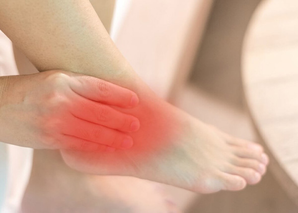Bệnh viêm khớp bàn chân – bệnh lý xương khớp nguy hiểm