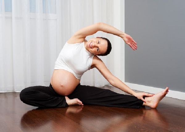 Hãy thực hiện một số bài tập thể dục từ nhẹ đến trung bình và an toàn cho thai kỳ