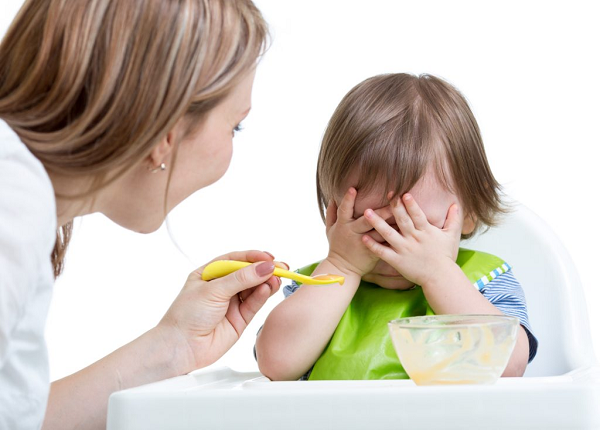 Phân biệt biếng ăn sinh lý và biếng ăn bệnh lý ở trẻ nhỏ