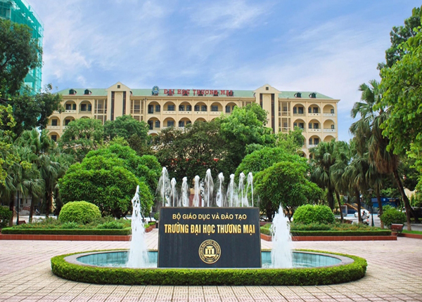 Trường ĐH Thương Mại không tăng học phí năm học 2022